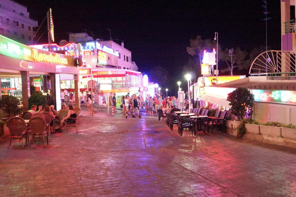 Coconut Apartments - Adults Only Magaluf  Bagian luar foto