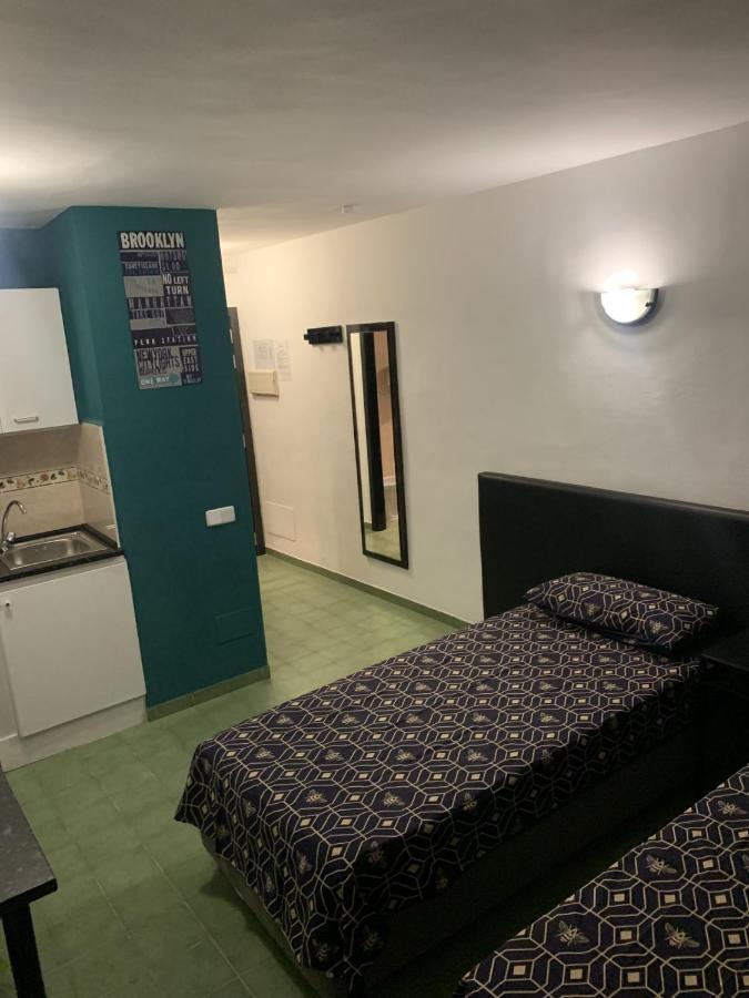 Coconut Apartments - Adults Only Magaluf  Bagian luar foto