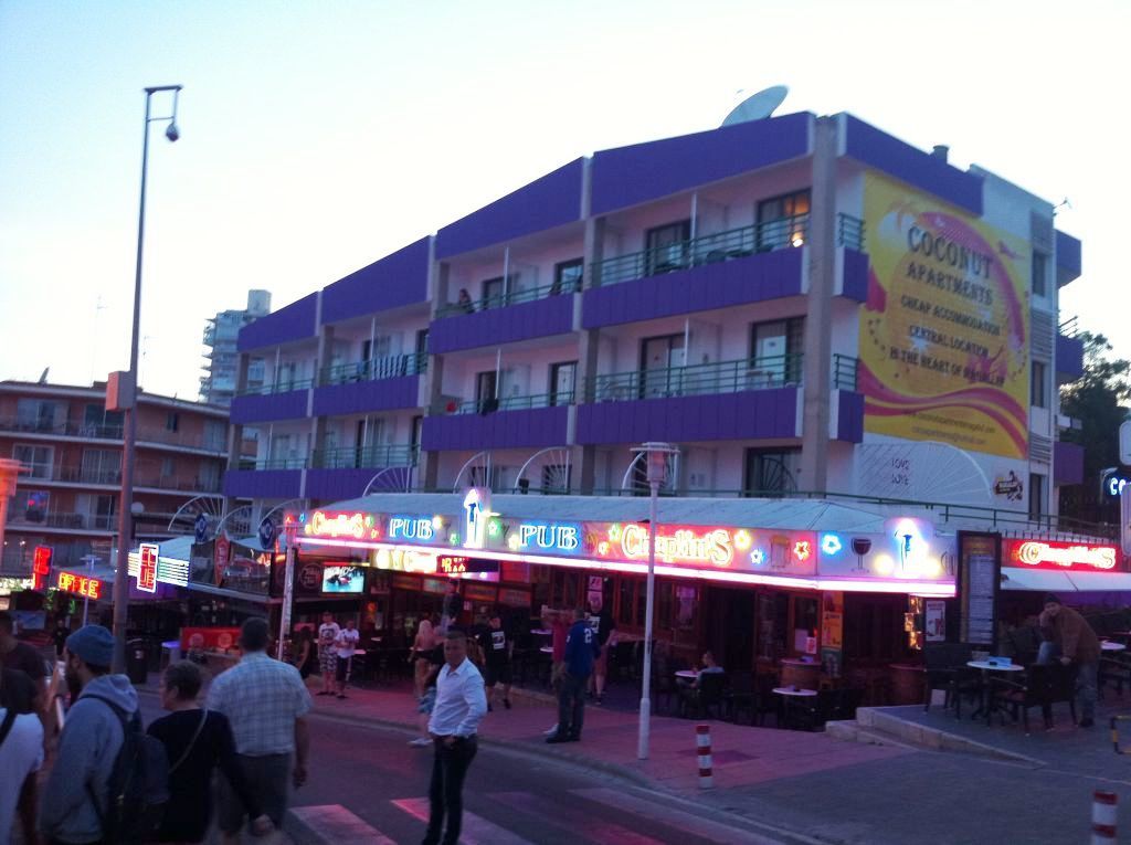 Coconut Apartments - Adults Only Magaluf  Bagian luar foto